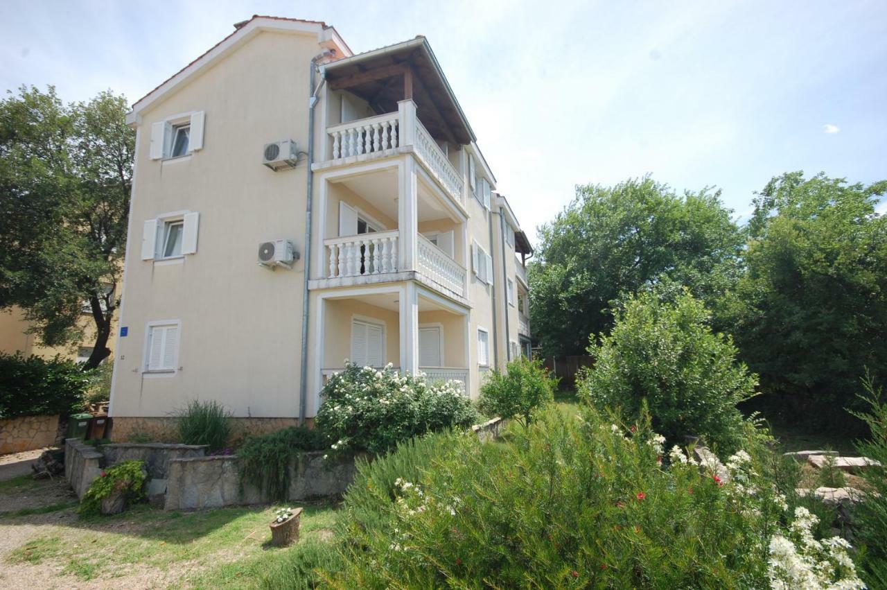 Apartments Novak By El-Pi Tours Malinska Esterno foto